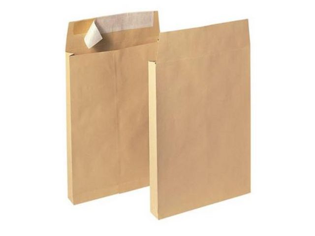 Kuvert LYRECO B4 250x353x30mm 100/fp - Primmeshiper